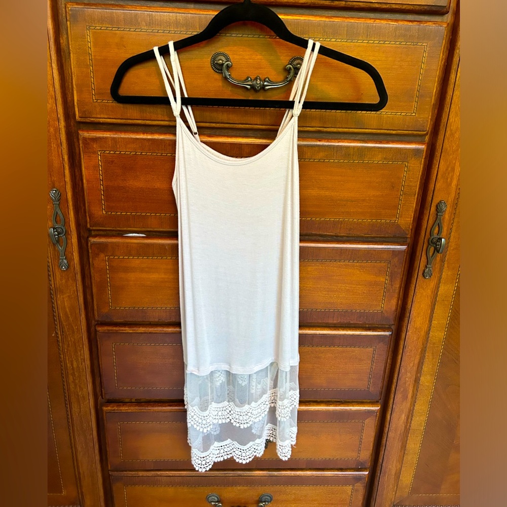 Tan colored chemise/long lacy camisole